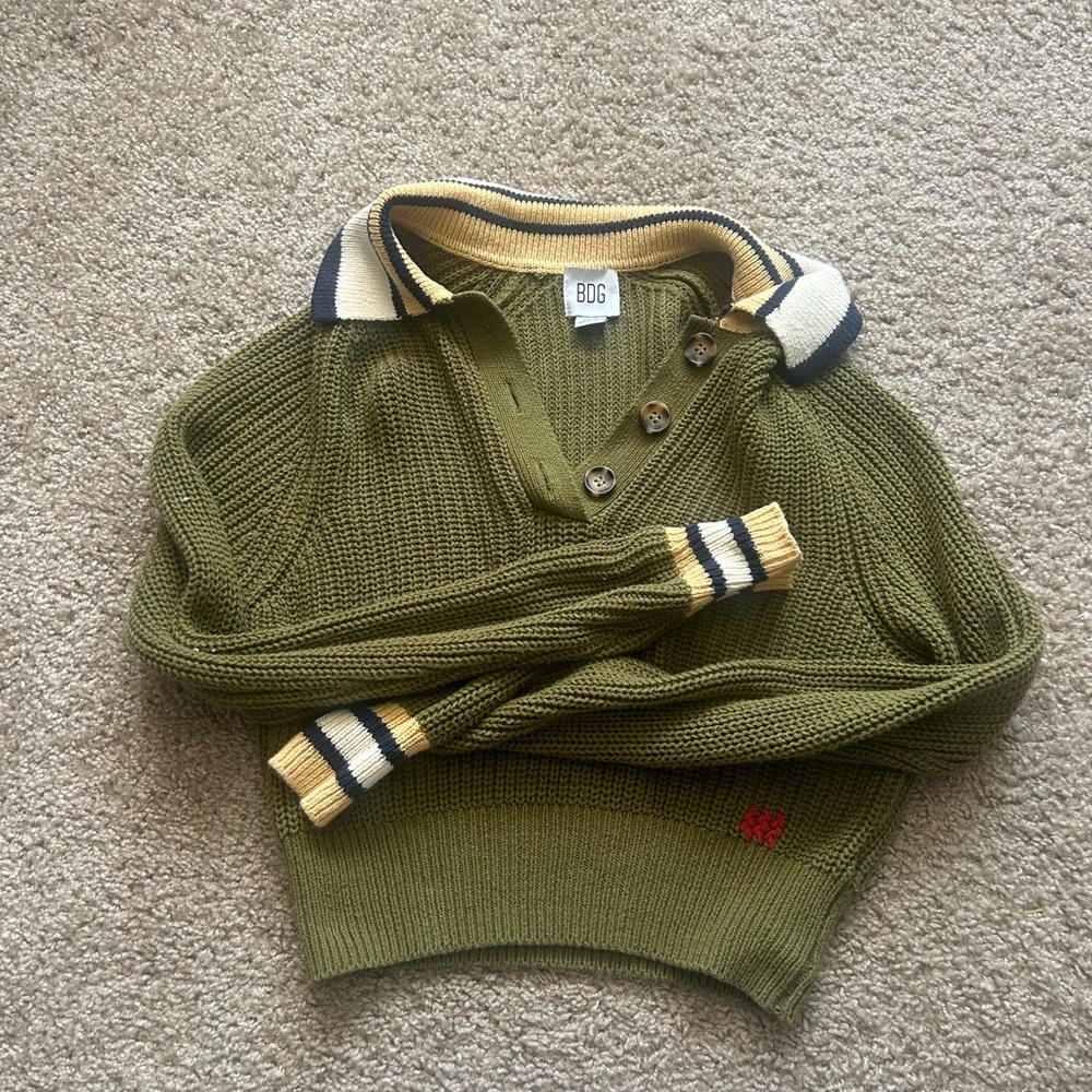 Cropped/Collared BDG sweater